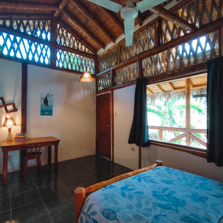 Montañita Cabañas - Habitación Doble con vistas a la piscina - 3