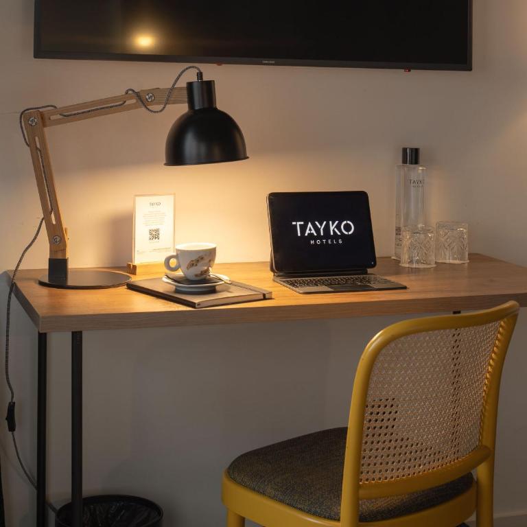 Hotel Tayko Bilbao - Deluxe King Room with River View - 5