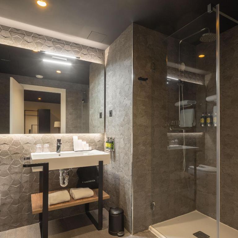 Hotel Tayko Bilbao - Junior Suite - 5