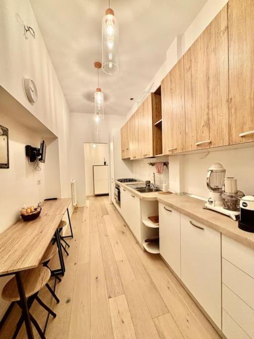Ovidio Luxury - Appartamento con 2 Camere da Letto - 8