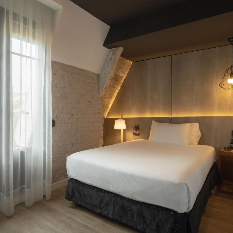 Hotel Tayko Bilbao - Single Room with Balcony and River View - 5