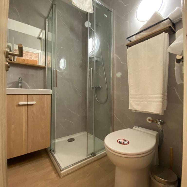 Studios & chambres aux portes de Genève - Chambre Lit King-Size Supérieure - 3