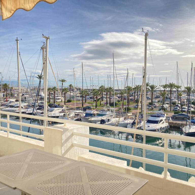 Apartamento Isla de Poniente Puerto Marina - Two-Bedroom Apartment - 2