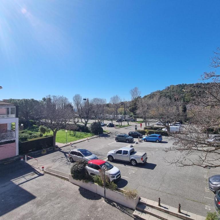 Les Arbousiers - T3 avec clim et Parking - Apartamento de 2 dormitorios - 11