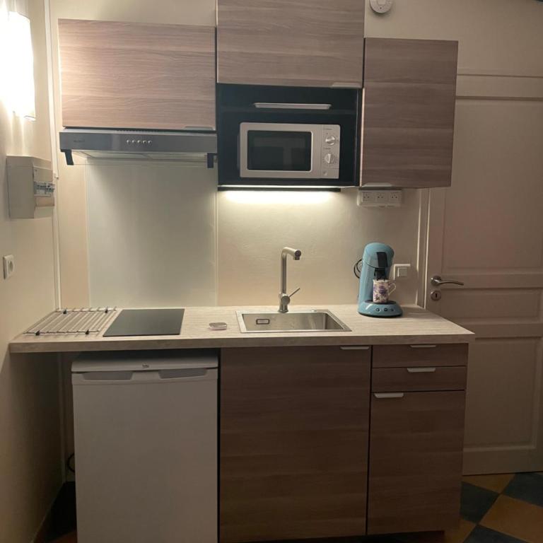 Studio chez Charles et Marie, indépendant de la maison, accès piscine, très calme, - Appartement 1 Chambre - 7