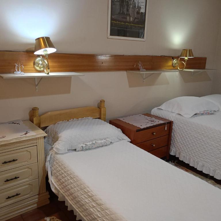 RESIDENCIA-UNIV - Triple Room with Pool View - 3