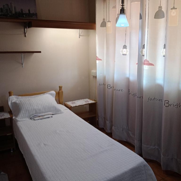 RESIDENCIA-UNIV - Triple Room with Private External Bathroom - 3