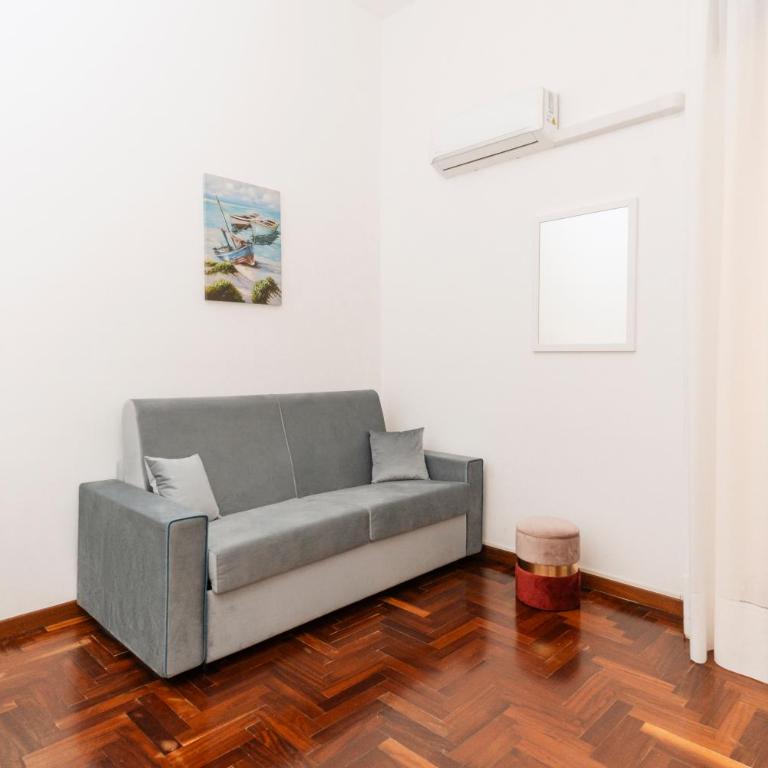Piazza Tasso Suite - King Room with Balcony - 2