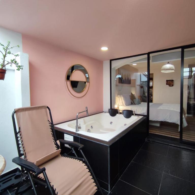 Casa Jiwa In Provenza - Double Room with Spa Bath - 4