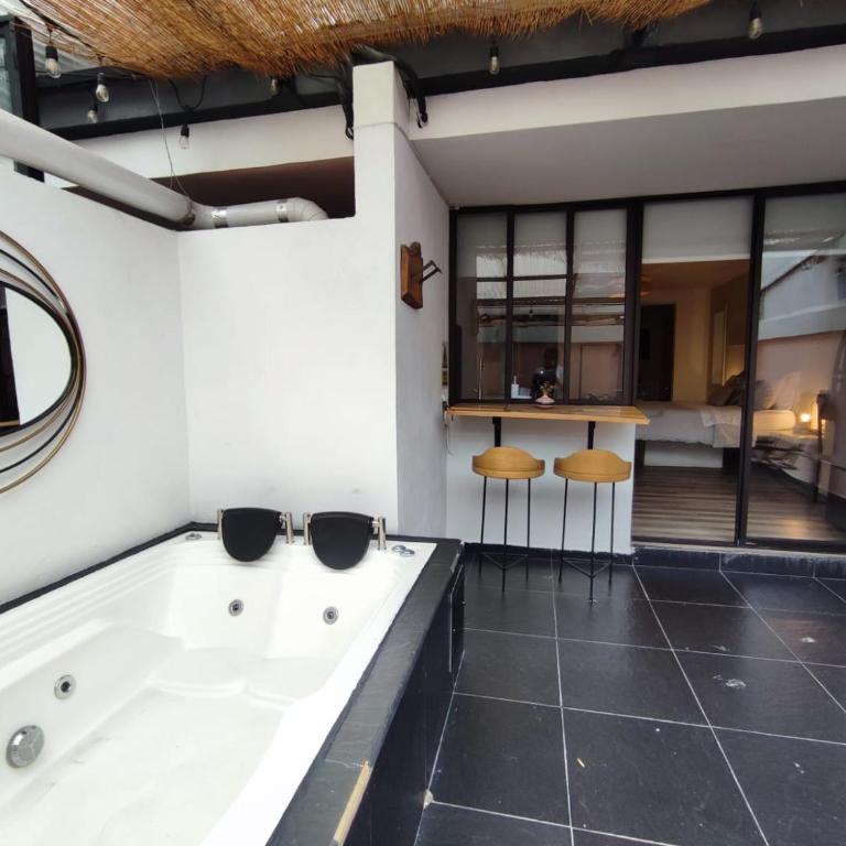 Casa Jiwa In Provenza - Double Room with Patio - 6