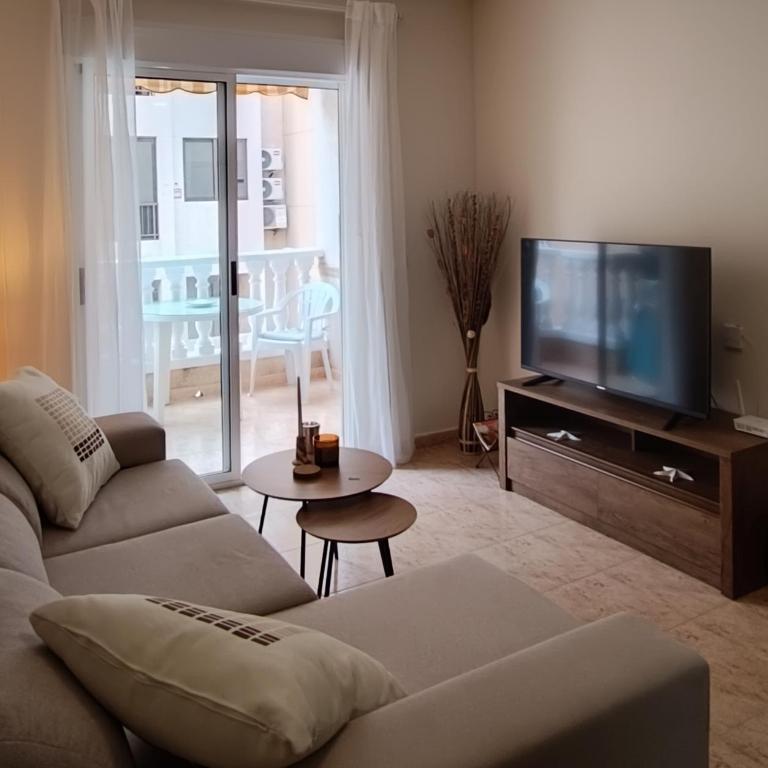 Apartment near Beach with Pool - Torrevieja PMT14 - Two-Bedroom Apartment - 2