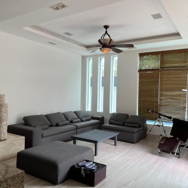 Casa para grandes Familias - Four-Bedroom House - 32