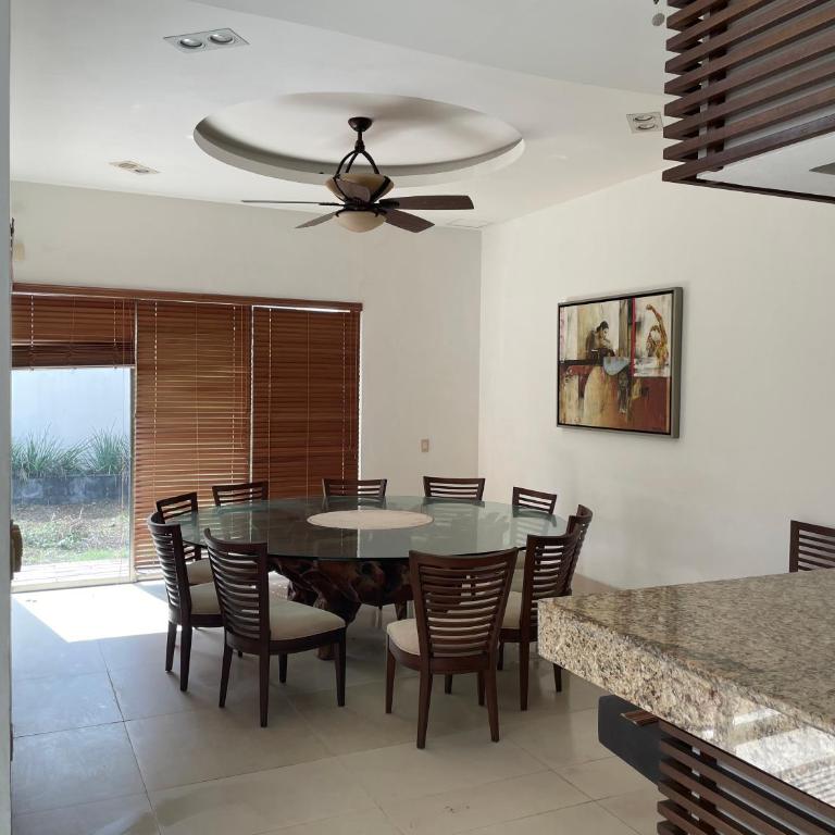 Casa para grandes Familias - Four-Bedroom House - 33