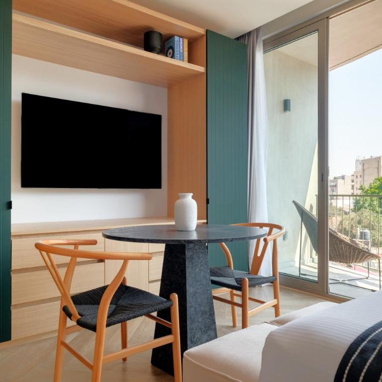 Casa Cibeles by Lumina - Studio with Balcony - 5