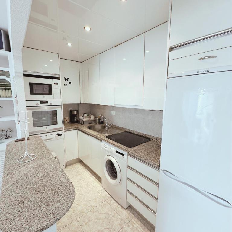 Apartamentos Torre de Marbella El Fuerte - Heart of Marbella, Steps from the Beach - One-Bedroom Apartment - 15