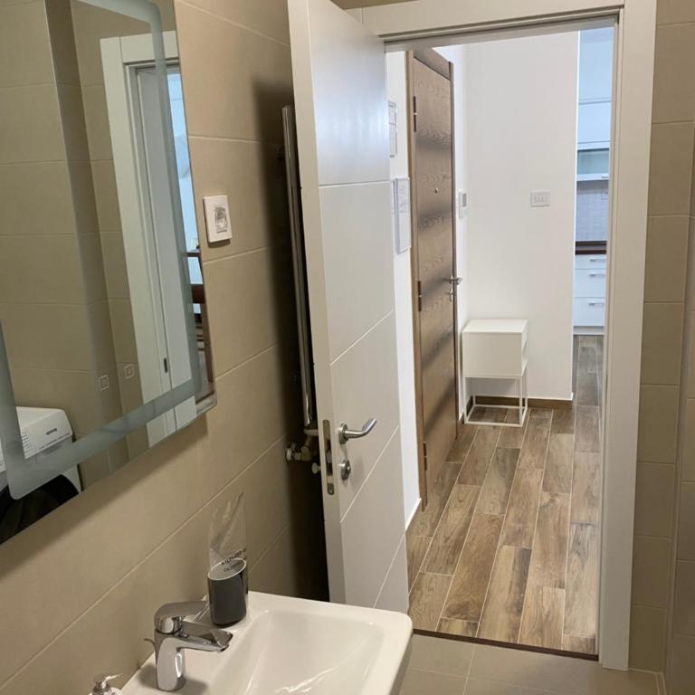 LUSSO 2 - Two-Bedroom Apartment - 18