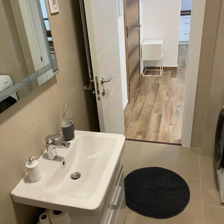 LUSSO 2 - Two-Bedroom Apartment - 17