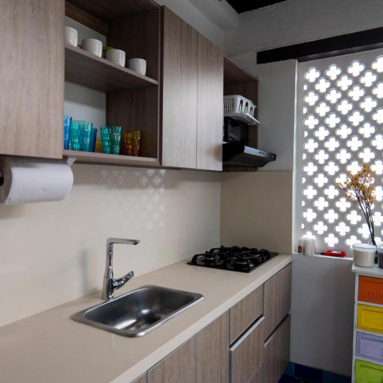 Casa Familiar - Maria de las Palmas -Getsemani - Three-Bedroom House - 17