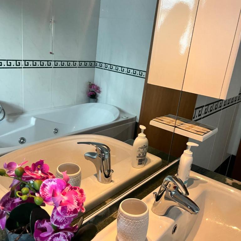 Nuovo appartamento "Lux" - Appartamento con 2 Camere da Letto - 40