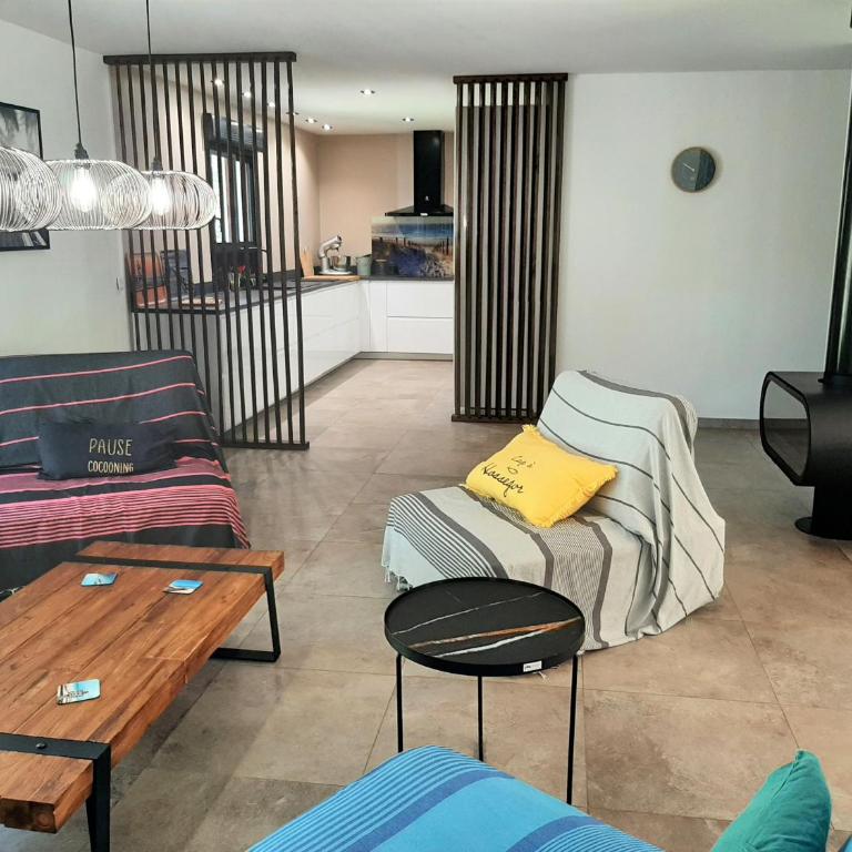 Villa élégante, jardin bucolique, proche golf & plages, 4 étoiles - FR-1-239-698 - Maison 3 Chambres - 31