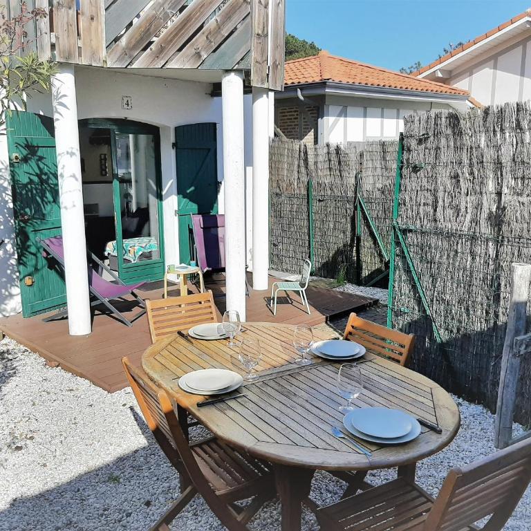 Appartement cosy, 4 pers, proche plages et centre, BBQ, parking, Wifi inclus - FR-1-239-943 - Appartement 1 Chambre - 1