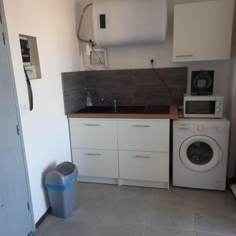 Studio avec grande terrasse 2 personnes à Valras plage - Apartment mit 1 Schlafzimmer - 10