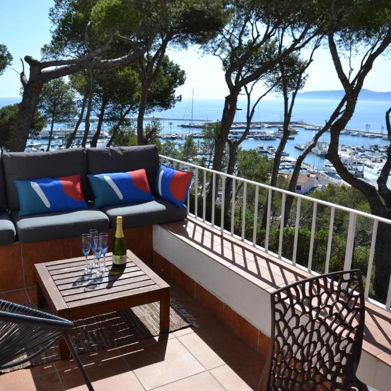 Apartamento Moderno con Terraza y Parking en L'Estartit Centro - ES-323-68 - Apartment - 1