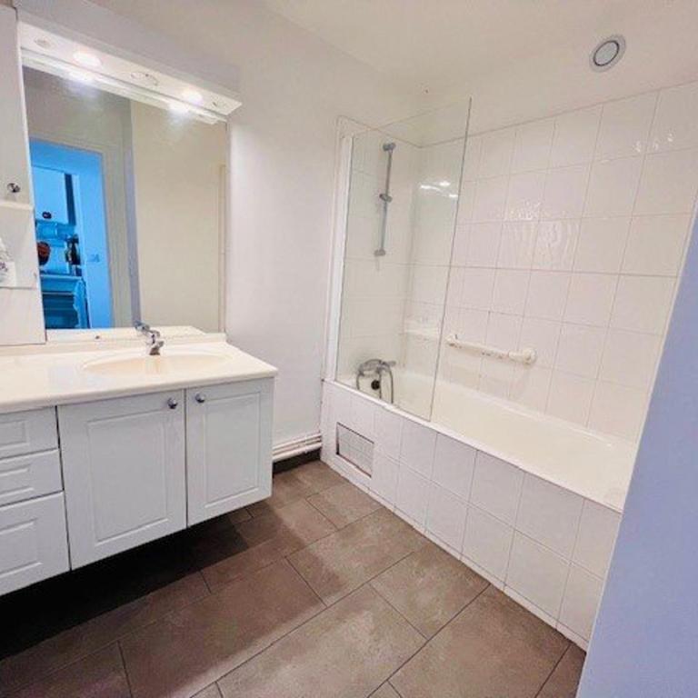 Appartement rénové centre-ville Quiberon - 65m² pour 4 pers avec balcon et parking - FR-1-478-271 - Apartment - 12