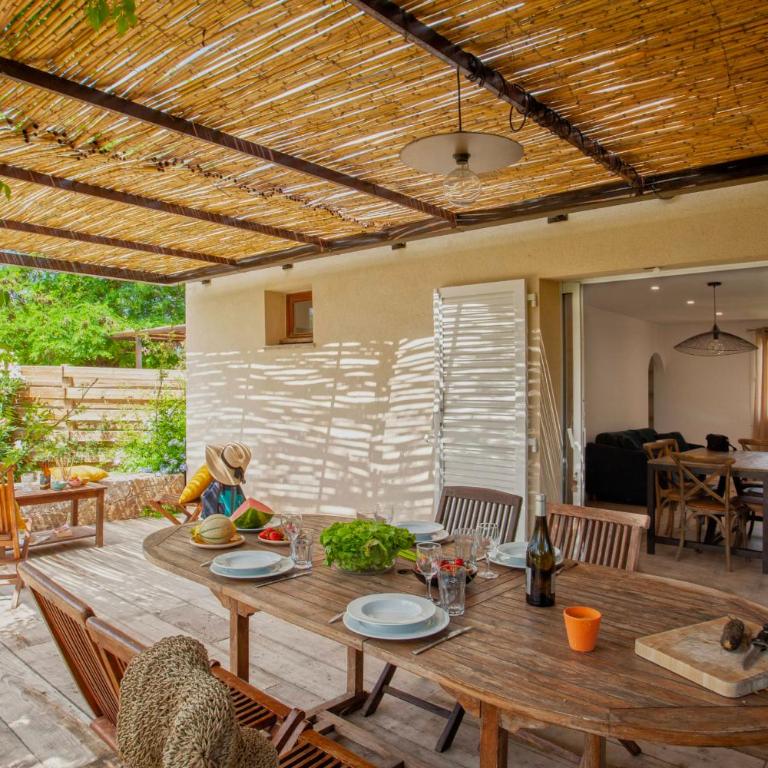 Villa "Acacia" très chaleureuse avec beau jardin - 4 à 6 personnes - Villa - 8