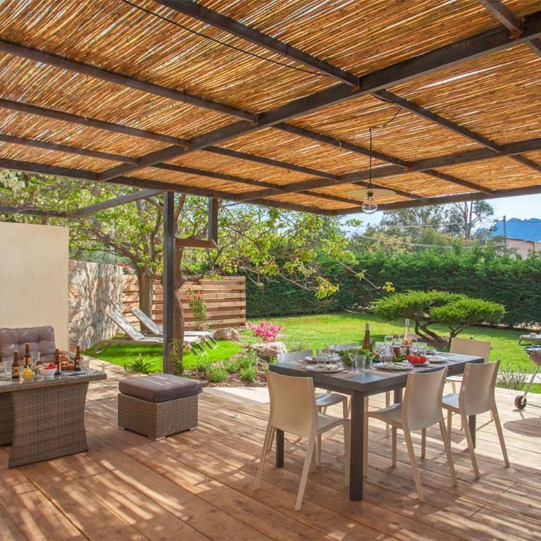 Villa "Albizzia" avec terrasse et jardin 6 à 8 personnes - Villa - 1