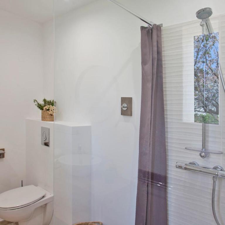 Villa "Albizzia" avec terrasse et jardin 6 à 8 personnes - Villa - 24