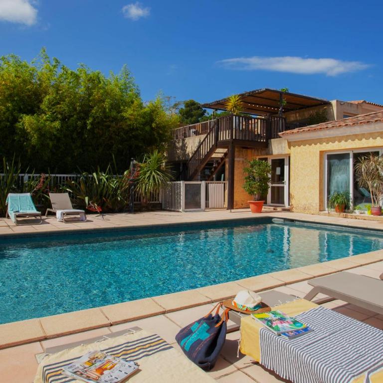 Villa "Albizzia" avec terrasse et jardin 6 à 8 personnes - Villa - 28