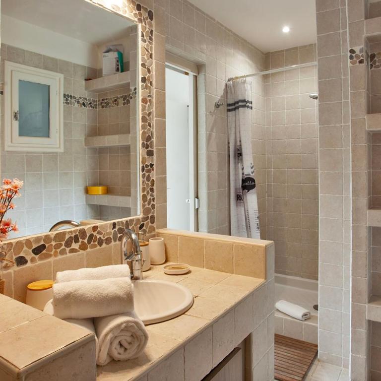 Appartement "Jasmin" 3 chambres avec grande terrasse 6 à 8 personnes - Appartement - 24