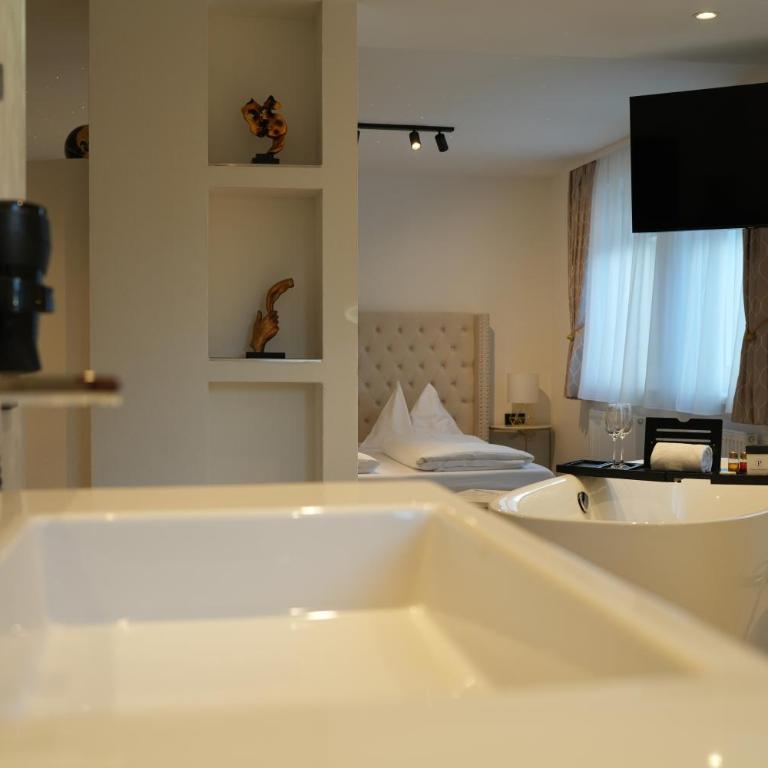 Hotel Astoria - Junior Suite Deluxe - 6