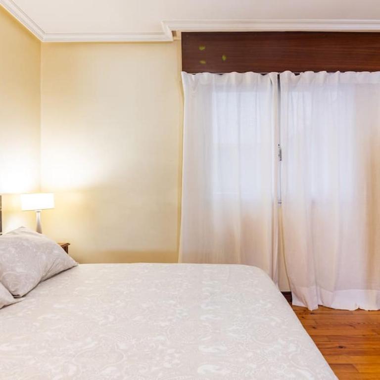 Amplio y acogedor piso en pleno barrio de Gros, en Donostia - San Sebastián - Apartamento de 3 dormitorios - 10