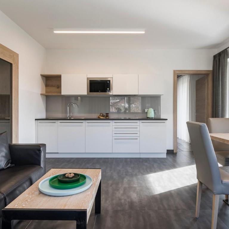 Haus Wiesenstein - Apartment mit 2 Schlafzimmern und Poolblick - 9