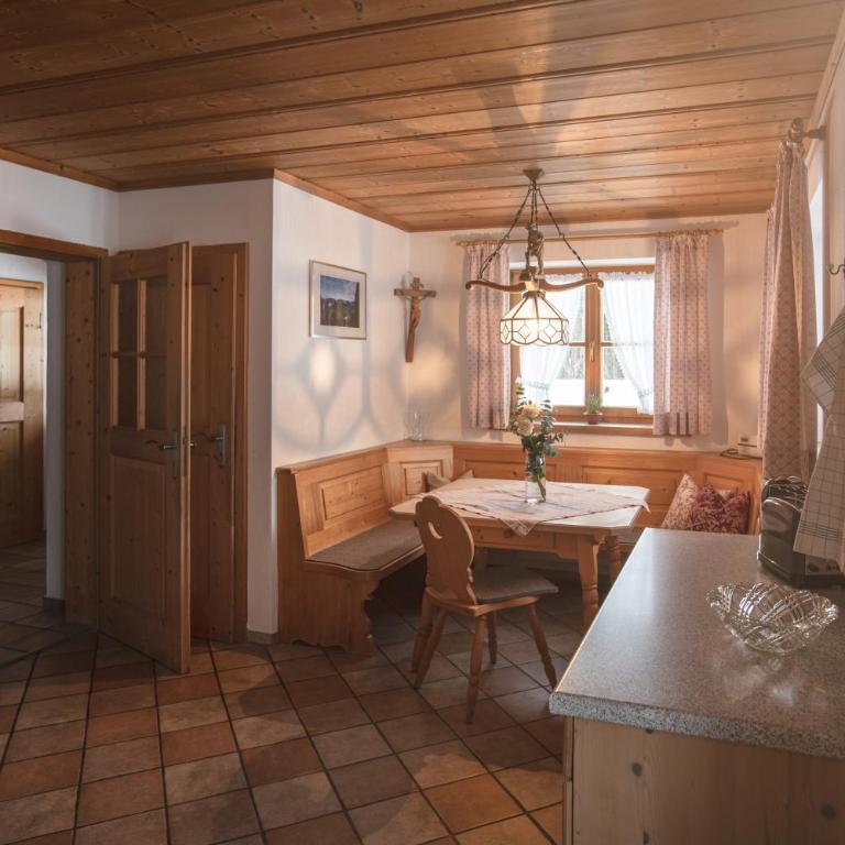 Biohof Jörgenbauer - Apartment mit 2 Schlafzimmern mit Balkon und Terrasse - 3