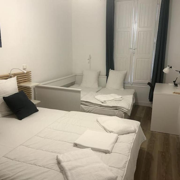 Hyper Centre Cahors Parking + Calme + 50m du blvrd - Appartement 2 Chambres - 9