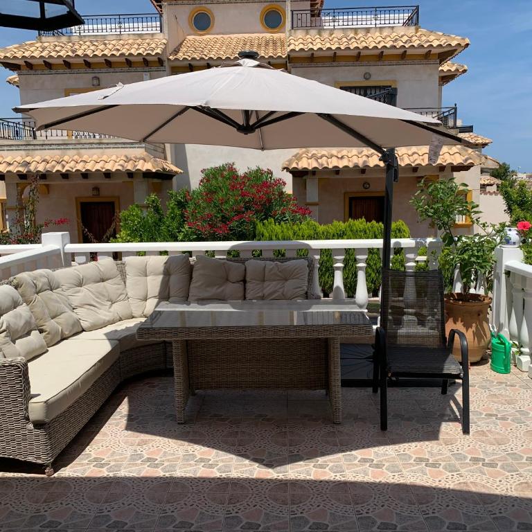 Familienhaus in Cabo Roig - Casa de 3 dormitorios - 1