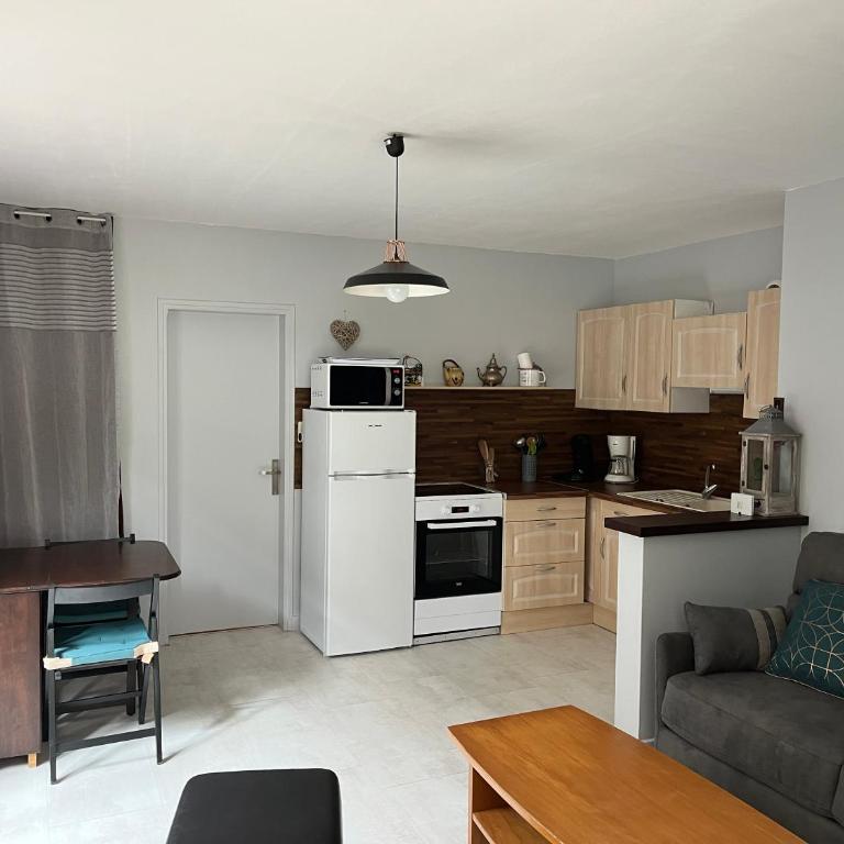 Grande Maison à 150 mètres de La Plage - Maison de Vacances - 17