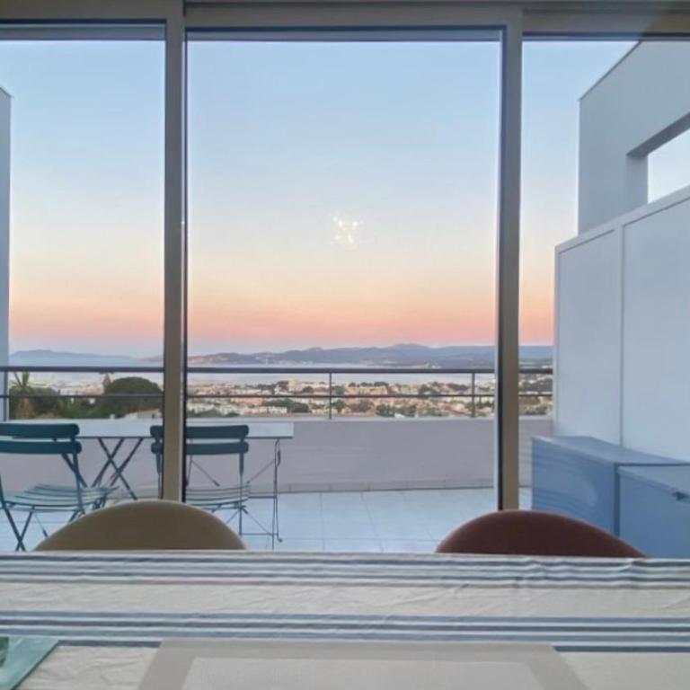 SEA VIEW Classé 3étoiles climatisé belle terrasse magnifique vue mer parking - Apartamento de 1 dormitorio - 2