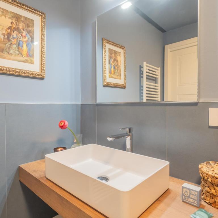 Cinque Giornate 70 Suites by Rent All Como - Appartamento - 43