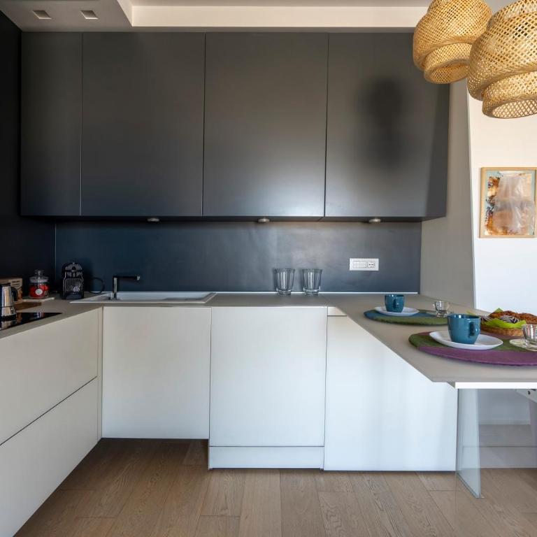GuestHost - Attico Umbertino Design Apartment with Terrace - Appartamento con 2 Camere da Letto - 11