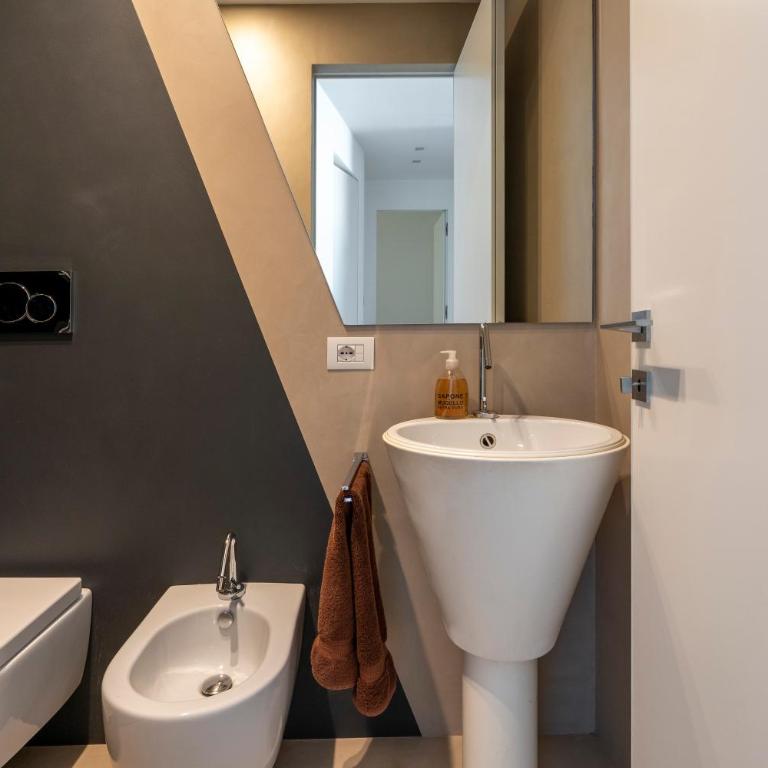 GuestHost - Attico Umbertino Design Apartment with Terrace - Appartamento con 2 Camere da Letto - 20