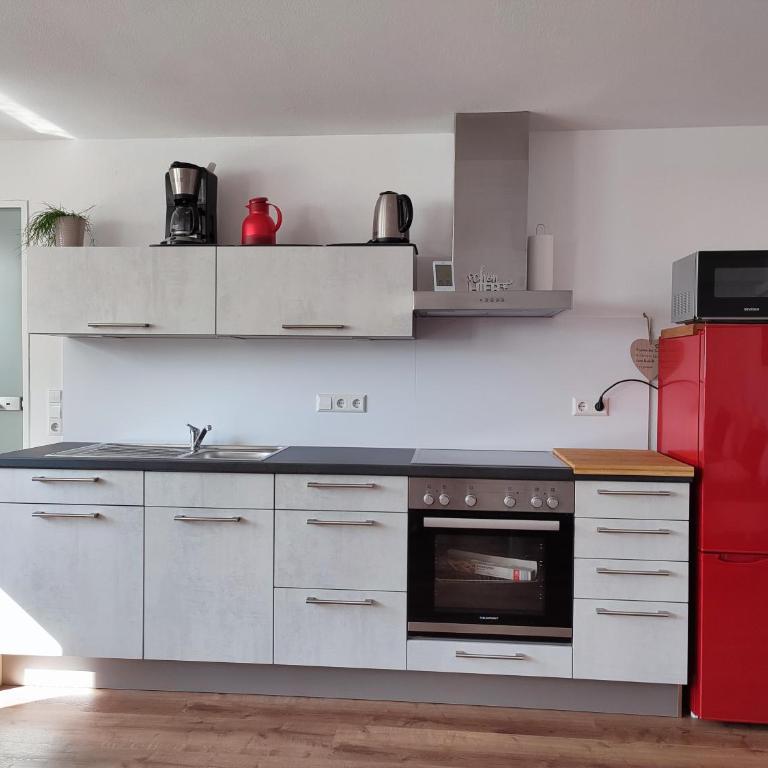 Ferienwohnung Trifts l Wallbox l Parkplatz l AusZeit Card - Standard Studio - 11
