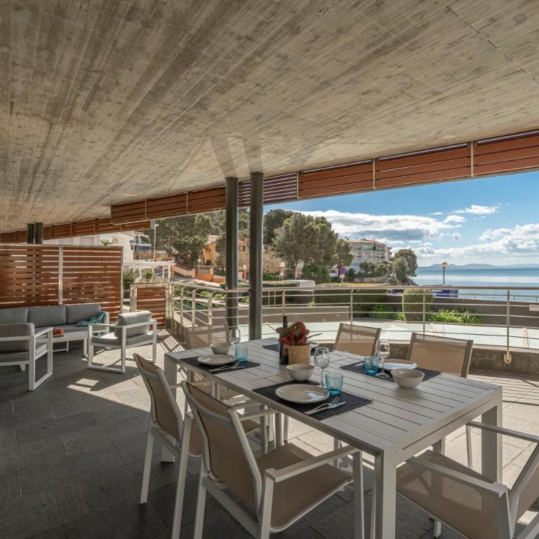 Apartamento con gran terraza delante del mar - Two-Bedroom Apartment - 2