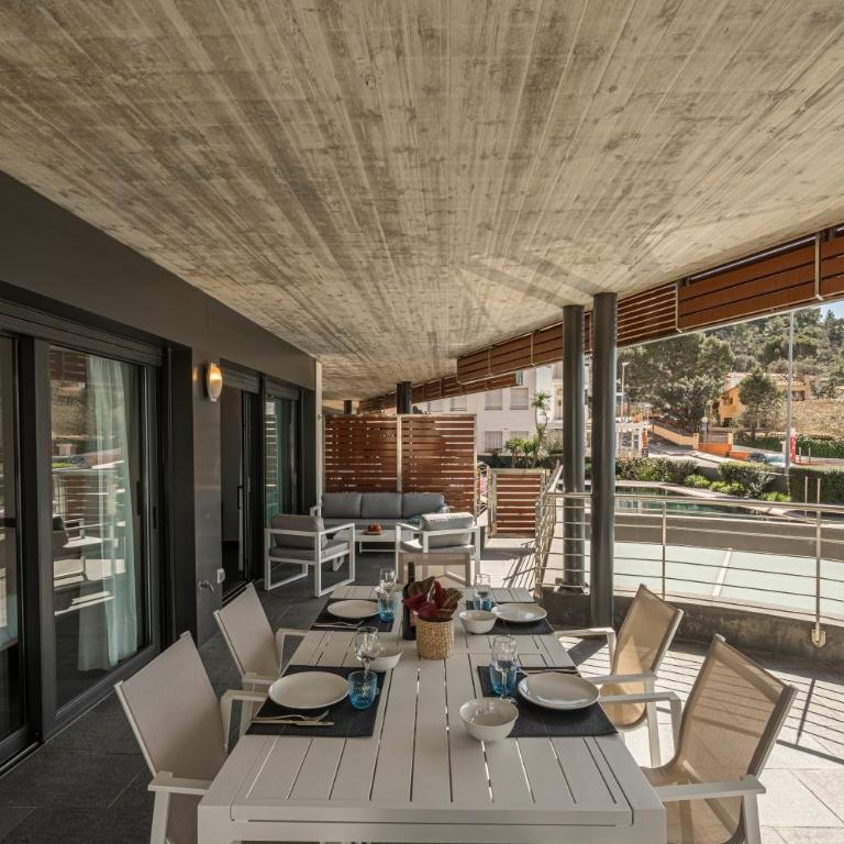 Apartamento con gran terraza delante del mar - Two-Bedroom Apartment - 9