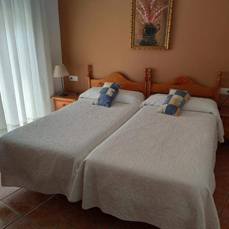 Hostal Ana - Adults Recommended - Habitación Doble con balcón - 2 camas - 5