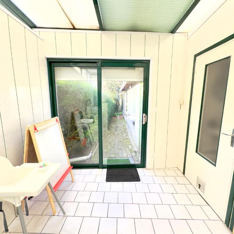4 Ch - 10 pers - Grande Maison - Parking - Jardin - BBQ - Maison 4 Chambres - 43