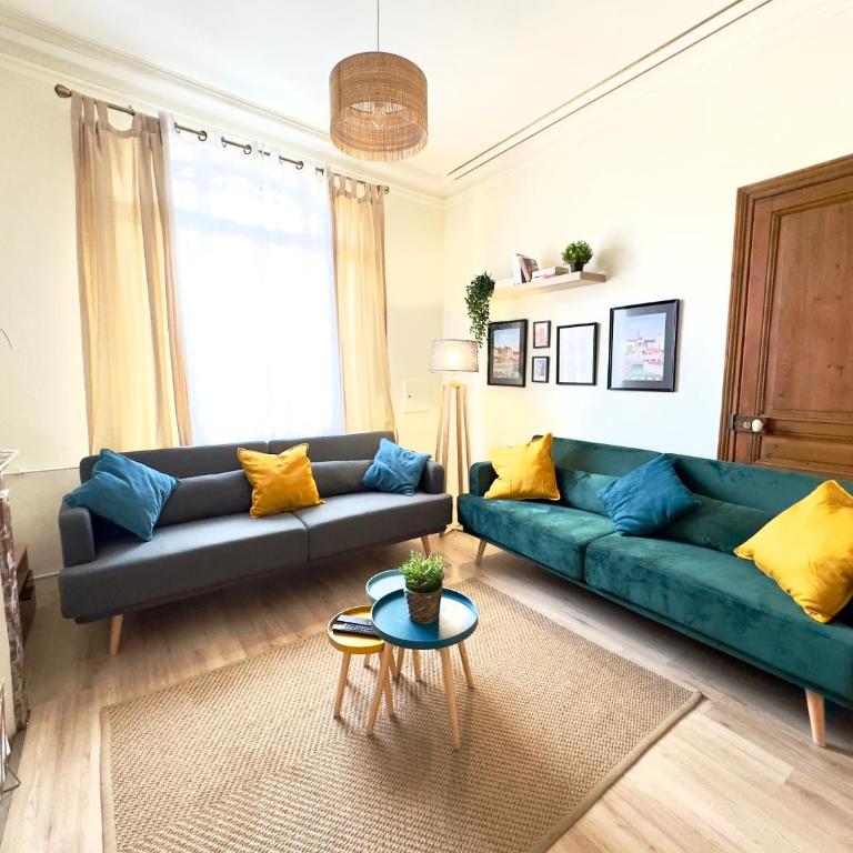 4 Ch - 10 pers - Grande Maison - Parking - Jardin - BBQ - Maison 4 Chambres - 4
